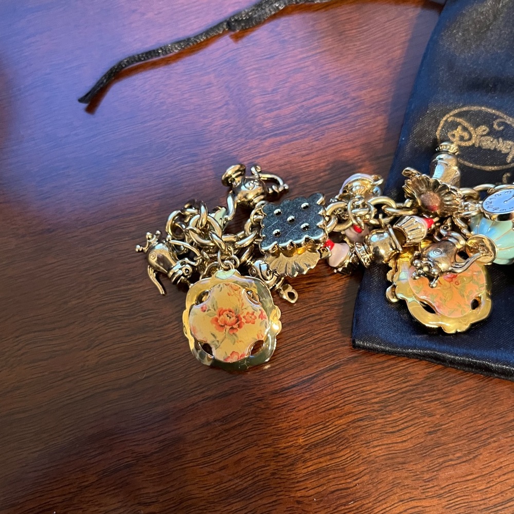 Disney x Tom Binns Alice in Wonderland Tea Party Charm Bracelet - Picture 5 of 10